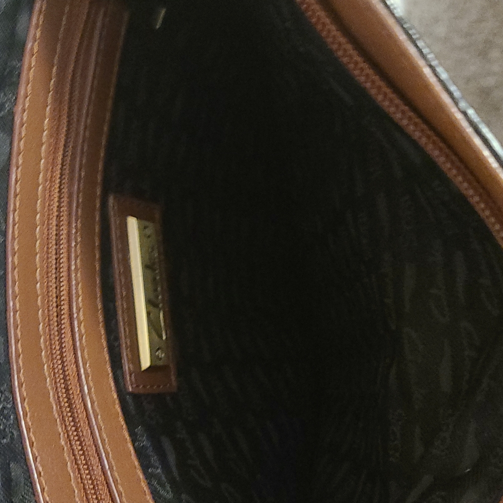 Clark’s crossbody travel bag two tone leather black brown purse - Picture 3 of 4